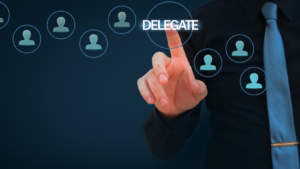Para nadie es un secreto que una de las mejores herramientas para convertirse en un buen líder, es la delegación de tareas.